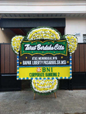 Papan Bunga Duka di Kawangkoan