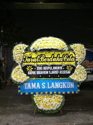 Papan Bunga Duka di Kawangkoan